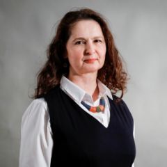 Штефан Елена